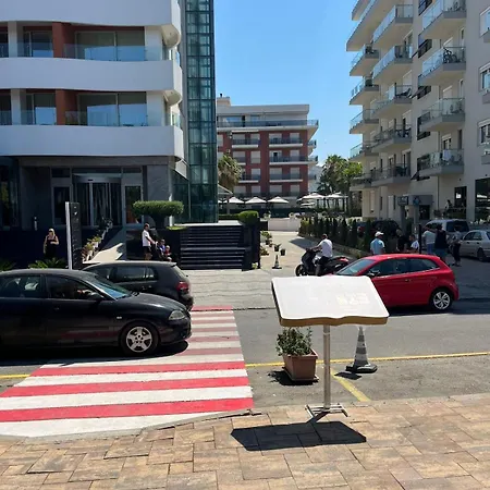 Neli Διαμέρισμα *